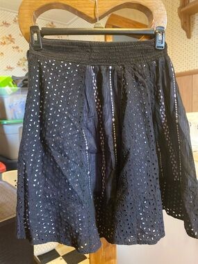 Joe Benbasset Junior Black Skirt Size Small with lining a floral pattern